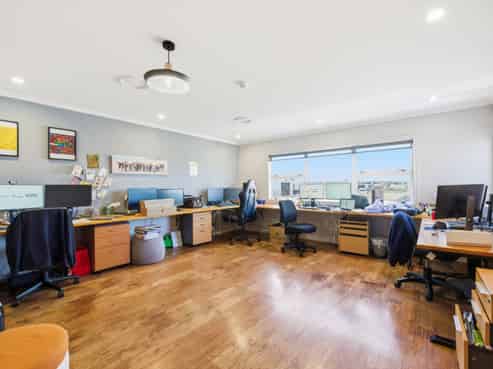 Sublime industrial office and warehouse