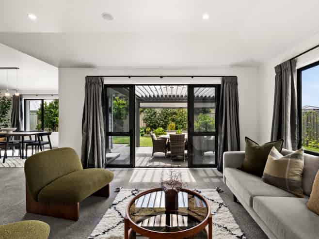 14 Arbuckle Road, Frimley