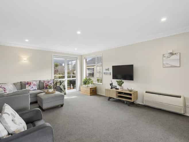 515 Highgate, Roslyn