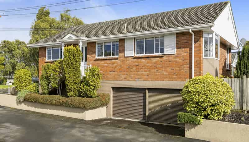 515 Highgate, Roslyn