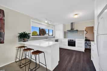 287 Avonhead Road, Avonhead