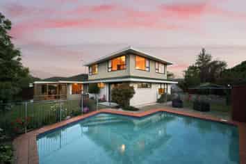 287 Avonhead Road, Avonhead