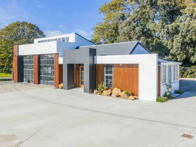 Stylish Multi Use Industrial + Refurbished house 