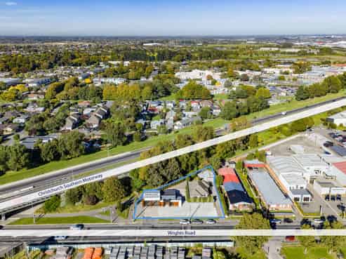 Stylish Multi Use Industrial + Refurbished house 