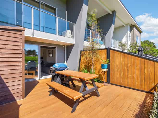 8 Harena Way, Moera