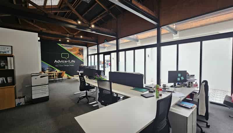 2/211 Heretaunga Street East, Hastings