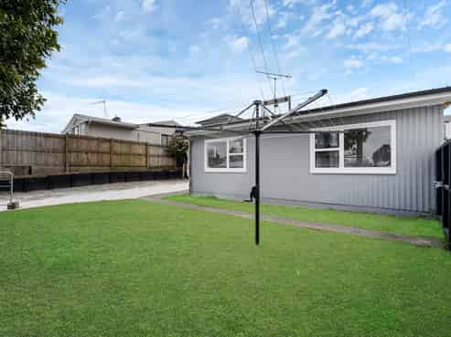 1/116 Beaumonts Way, Manurewa