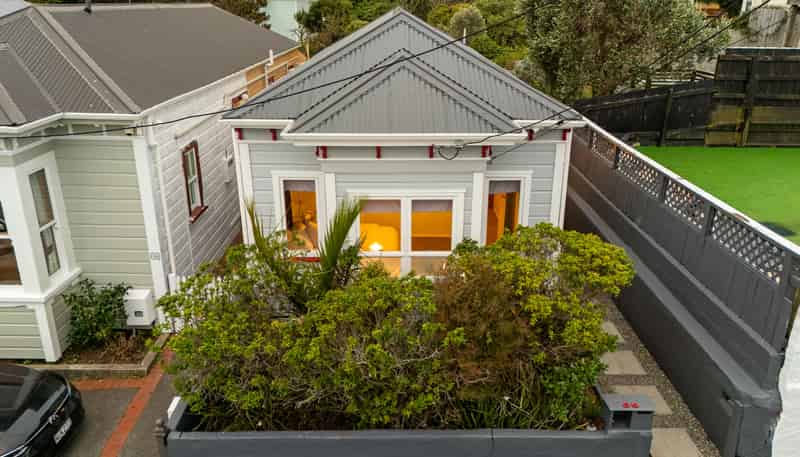 66 Te Wharepouri Street, Berhampore