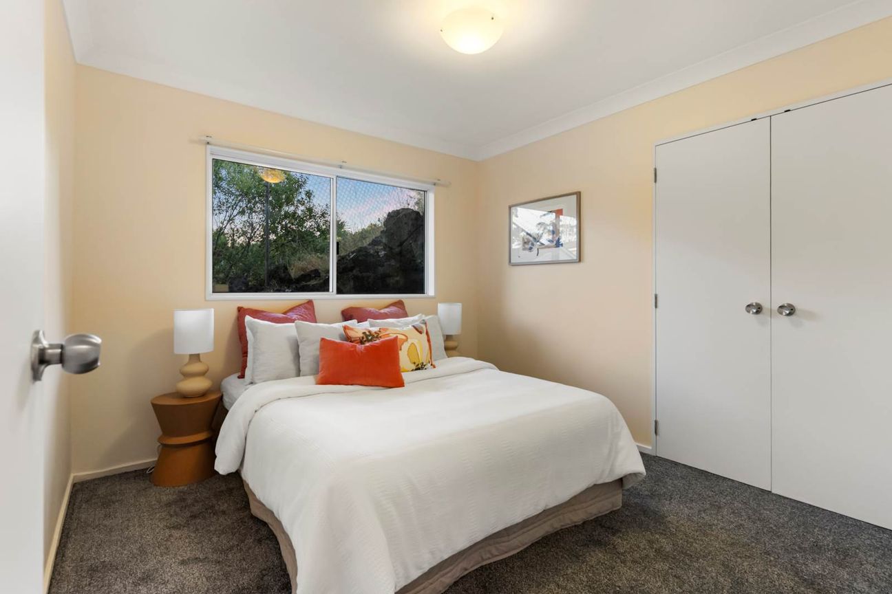 Grand Family Living with Space & Serenity - Mehr