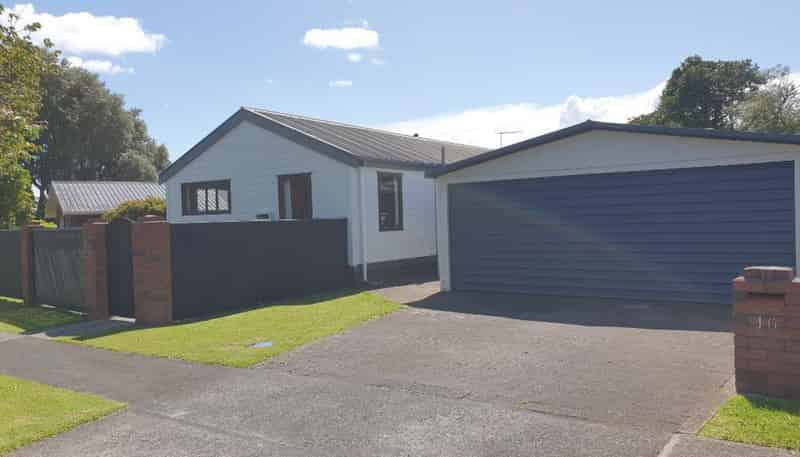 16 Elder Grove, Whalers Gate