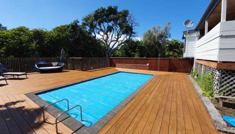 16 Elder Grove, Whalers Gate