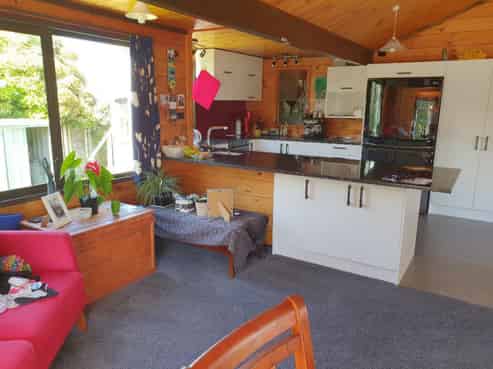 16 Elder Grove, Whalers Gate