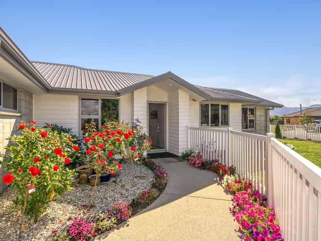 18 Finch Street, Albert Town