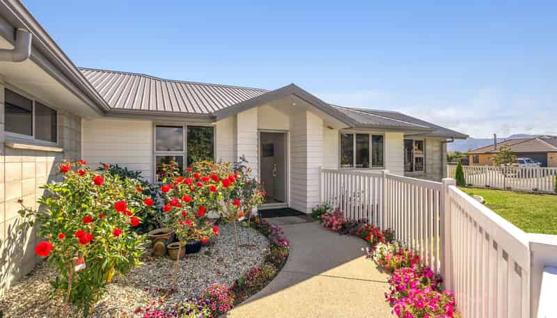 18 Finch Street, Albert Town