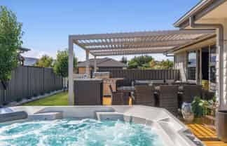 18 Finch Street, Albert Town