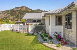 18 Finch Street, Albert Town