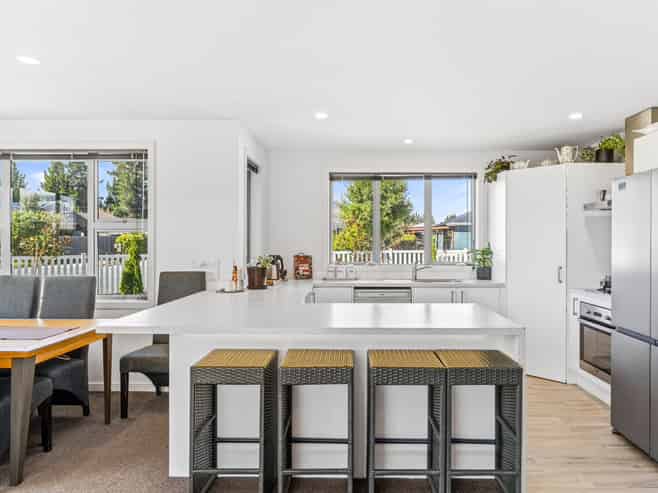 18 Finch Street, Albert Town