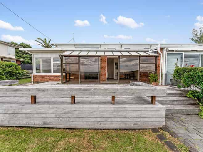  2/35 Kitchener Road, Takapuna