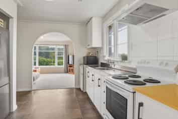 4 Riselaw Road, CALTON HILL