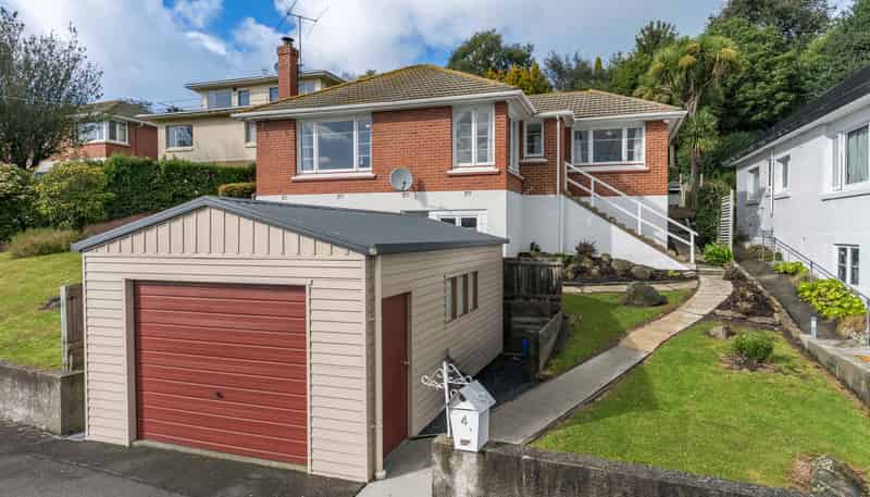 4 Riselaw Road, CALTON HILL