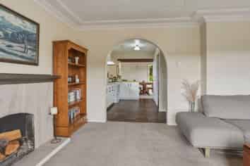 4 Riselaw Road, CALTON HILL