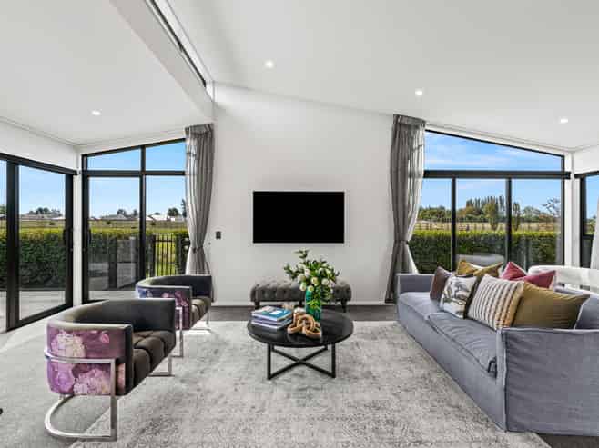 9 Farrelly Place, Casebrook