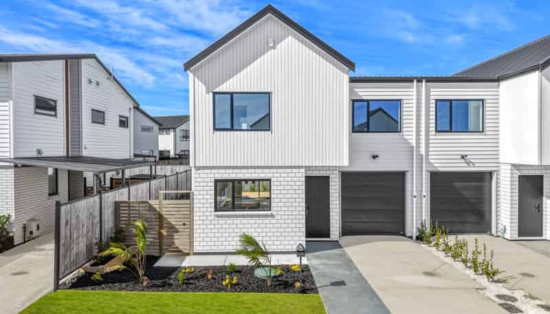 12 Ocean Breeze Avenue, Hobsonville