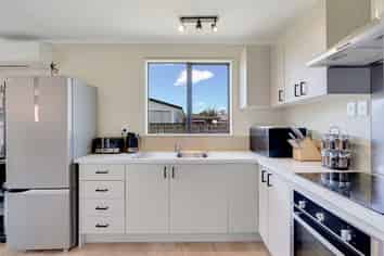 13 Gillett Lane, Enderley