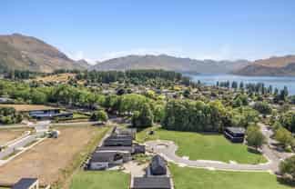 9 Theodore Court, Wanaka
