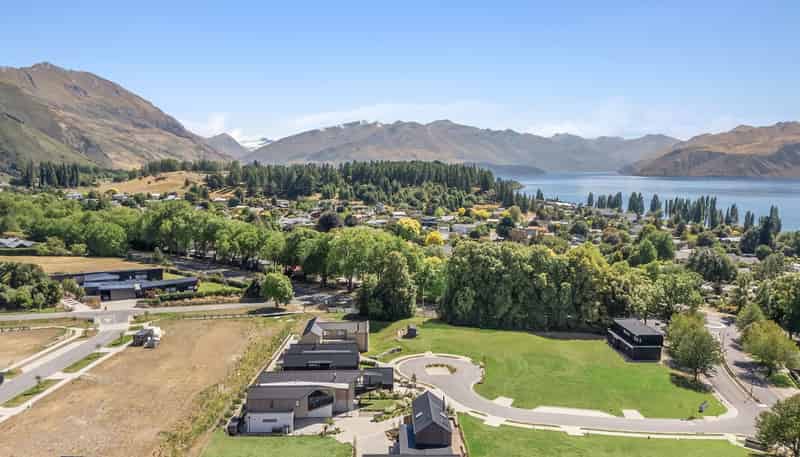 9 Theodore Court, Wanaka