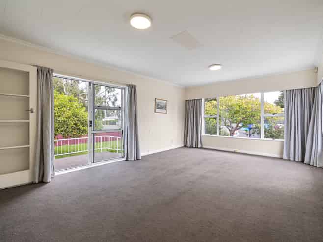 352 College Street, West End