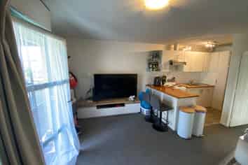 8/4 Wynyard Road, Mount Eden