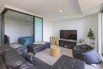 211/8 Gray Avenue, Mangere East