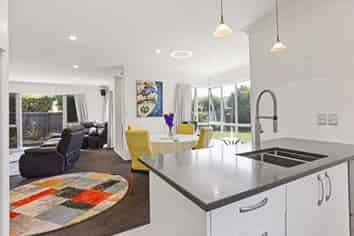 7 Wedmore Close, Burwood