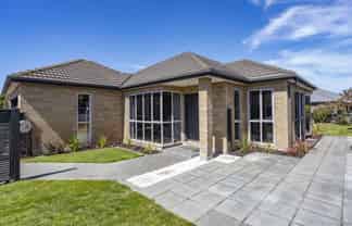 7 Wedmore Close, Burwood