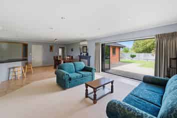 22 Holden Avenue, Holdens Bay