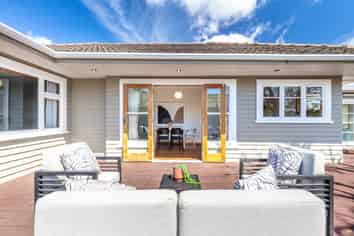 26 Jenner Road, Toi Toi