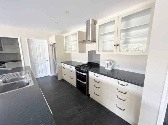 143 Telegraph Rd, Burnham