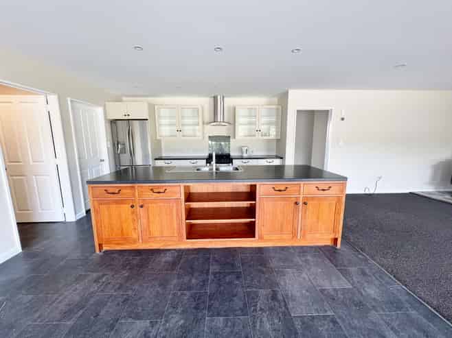 143 Telegraph Rd, Burnham