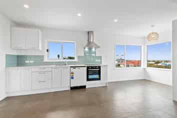 1 Portman Road, Mount Wellington