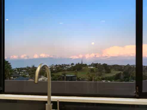 18 Roseville Road, Gulf Harbour