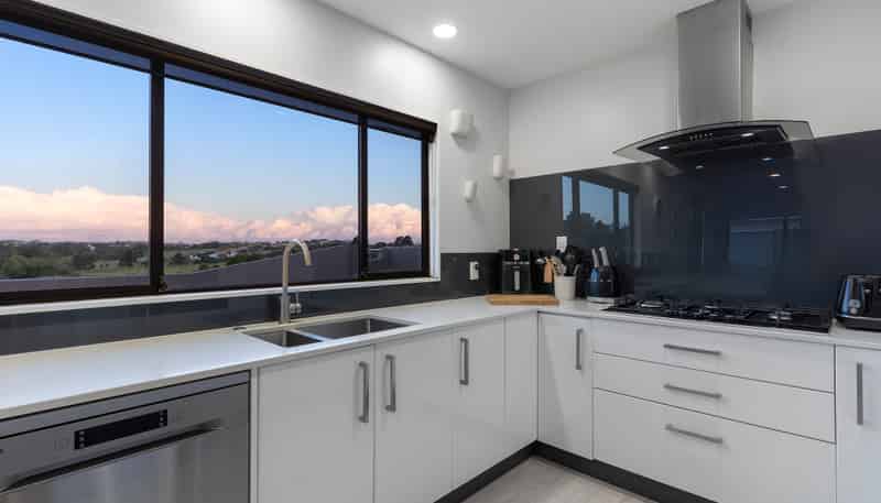 18 Roseville Road, Gulf Harbour