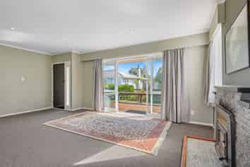 25 Clouston Crescent, Fenton Park