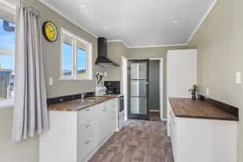 25 Clouston Crescent, Fenton Park