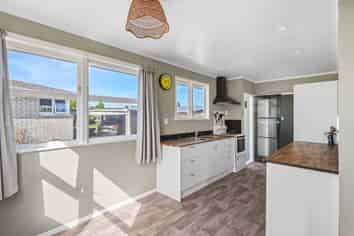 25 Clouston Crescent, Fenton Park