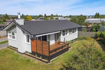 25 Clouston Crescent, Fenton Park