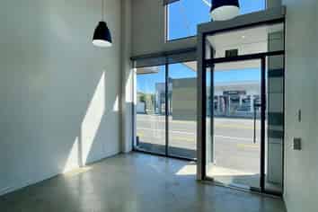 Sunny Beauty / Wellness Space – Barbadoes Street