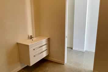 Sunny Beauty / Wellness Space – Barbadoes Street