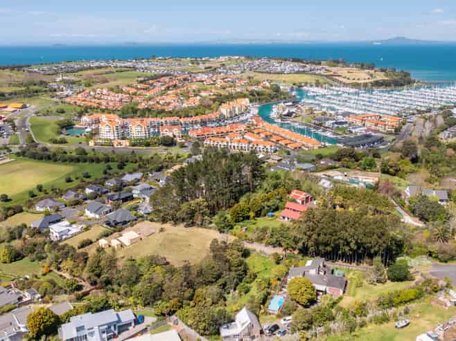 30 Clayden Drive, Gulf Harbour