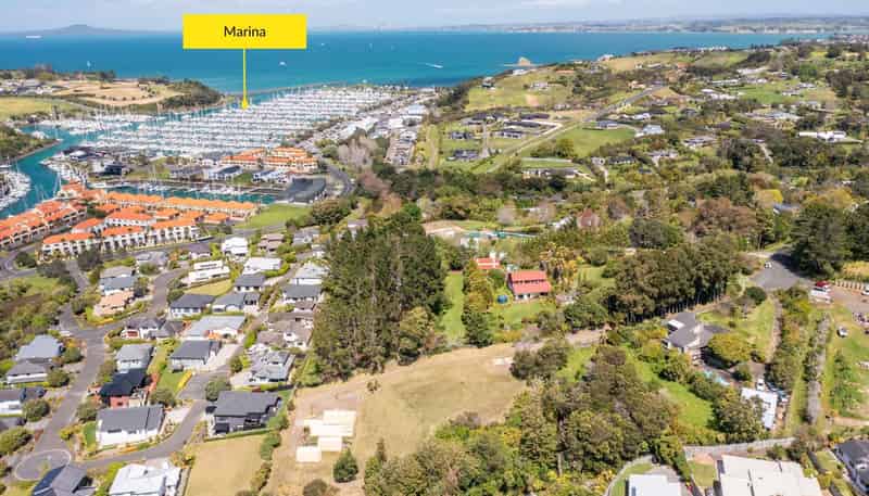 30 Clayden Drive, Gulf Harbour